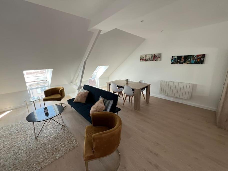 Appartement Neuf Proche Gare Margny-les-Compiegne Exteriör bild
